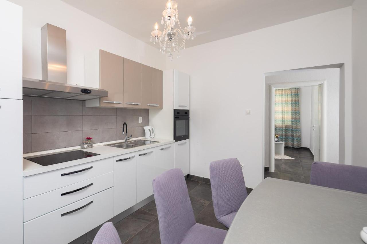 Sky Way Apartments 杜基拉特 外观 照片