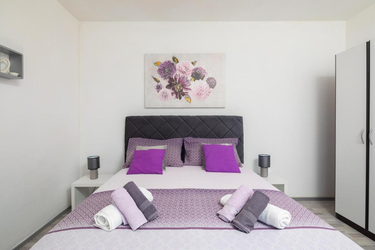 Sky Way Apartments 杜基拉特 外观 照片