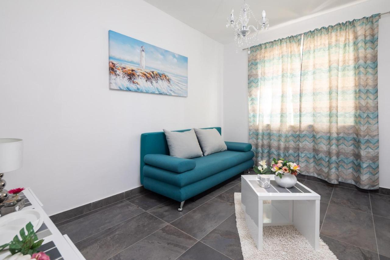 Sky Way Apartments 杜基拉特 外观 照片
