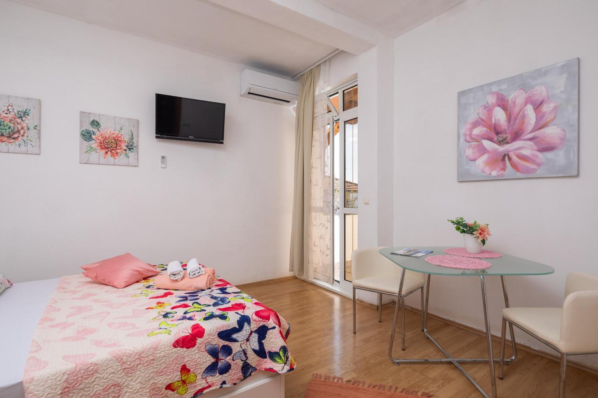 Sky Way Apartments 杜基拉特 外观 照片