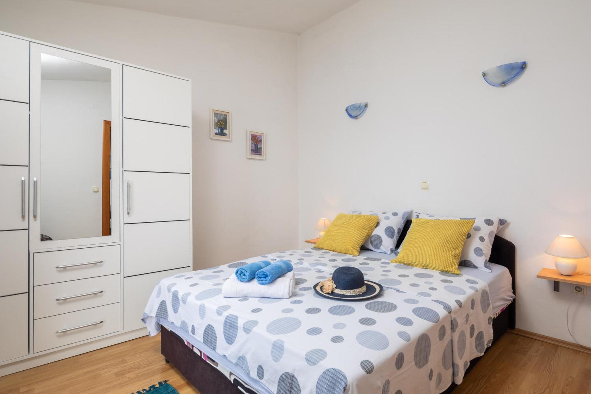 Sky Way Apartments 杜基拉特 外观 照片