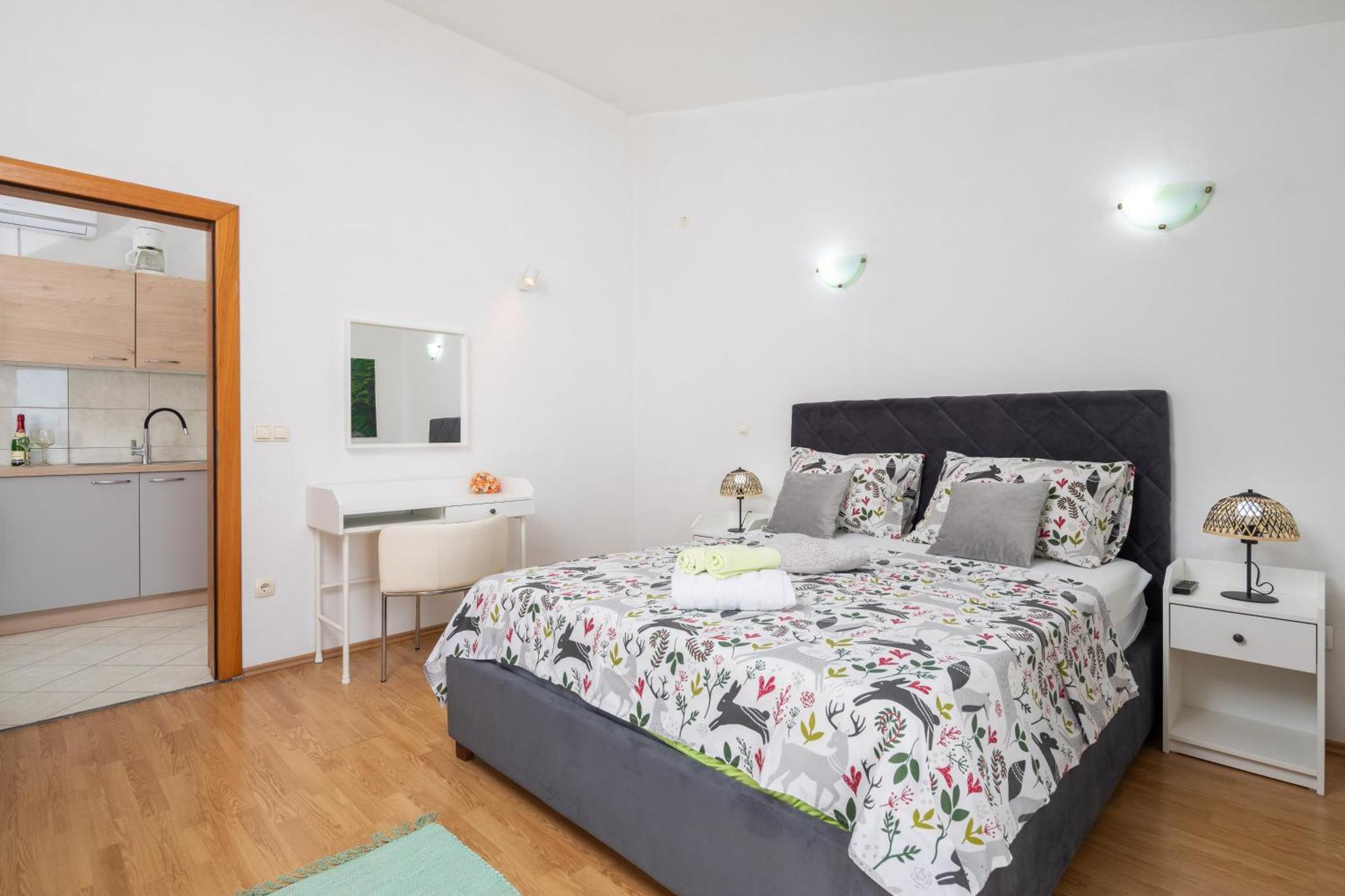 Sky Way Apartments 杜基拉特 外观 照片