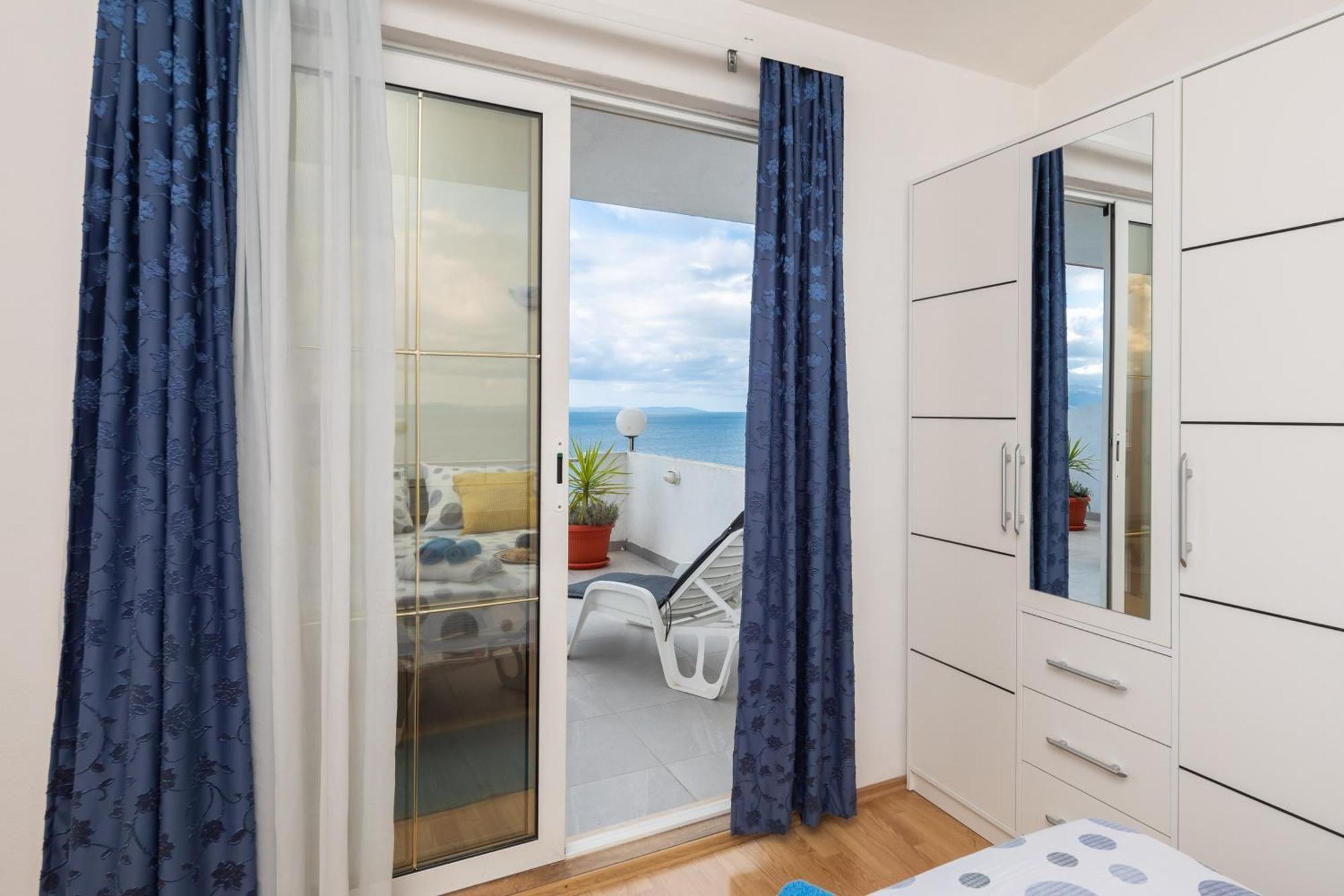 Sky Way Apartments 杜基拉特 外观 照片