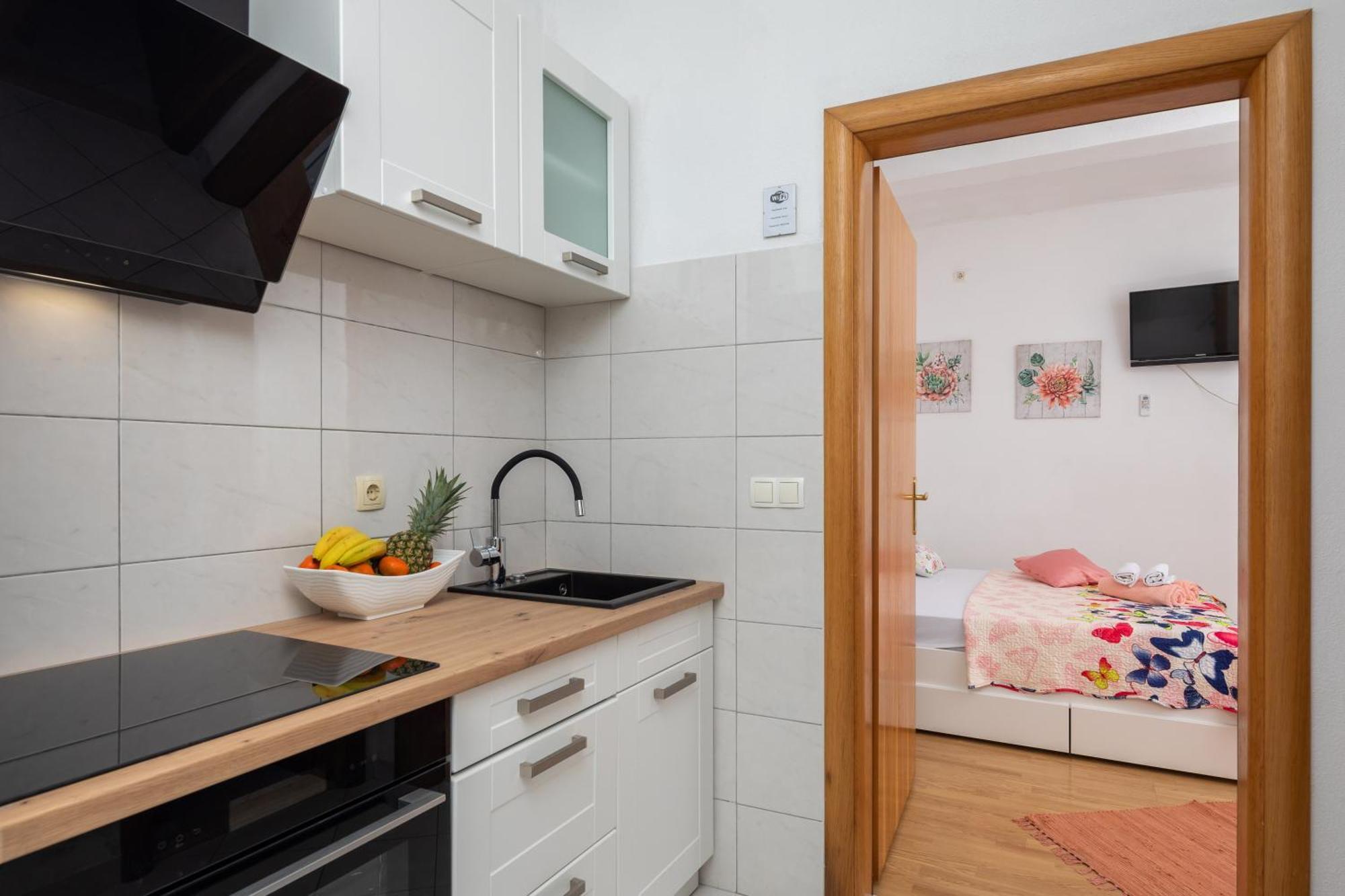 Sky Way Apartments 杜基拉特 外观 照片